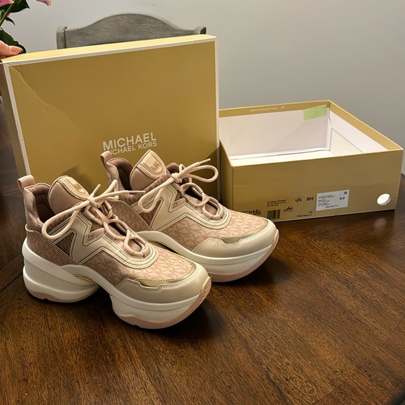 Michael Kors, Olympia Trainer - Picture 2 of 6